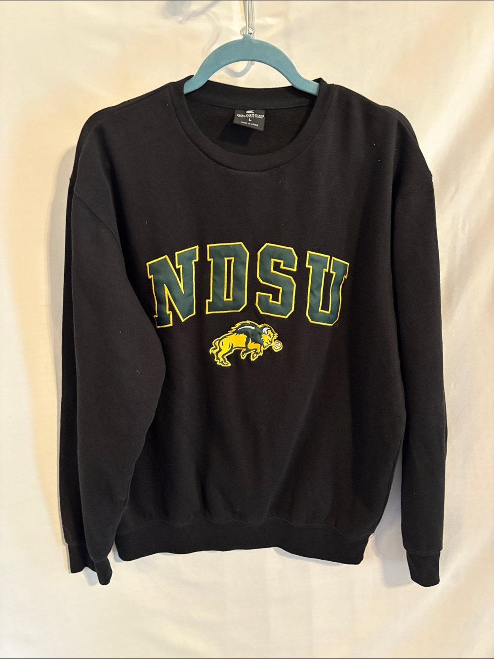 NDSU Bison  Pullover Sweatshirt - Black Large North Dakota State University